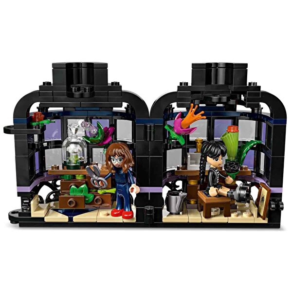 LEGO Wednesday Siyah Yıldız Çiçeği 76784