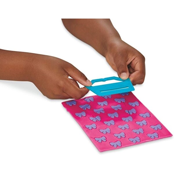 Play Doh Barbie Fırfırlar ve Fiyonklar seti G31566