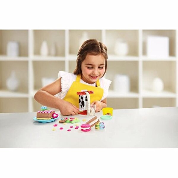 Play Doh Mutfak Atölyesi Süt ve Kurabiye Seti E5471
