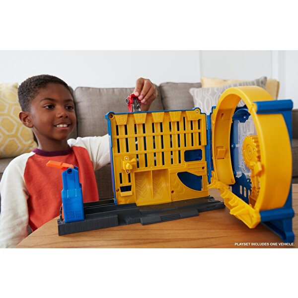 Hot Wheels Tekerlekli Yarış Dünyası Oyun Seti Bankadan Kaçış Heyecanı GBF96