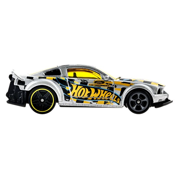Hot Wheels Tekli Arabalar 2005 Ford Mustang HCV12