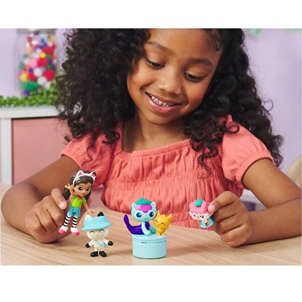 Gabby's Dollhouse Gabby ve Arkadaşları Kampta Oyun Seti