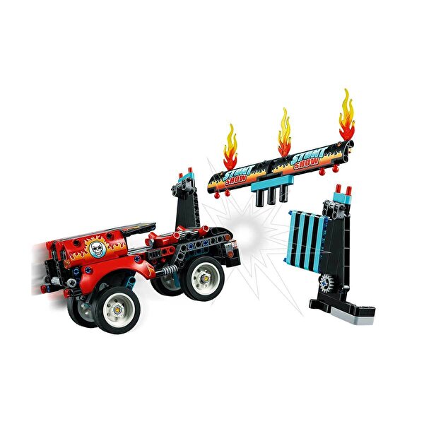 LEGO Technic Gösteri Kamyonu ve Motosikleti 42106