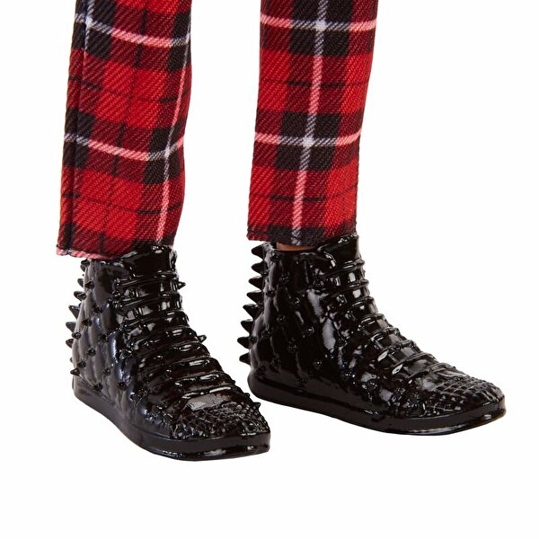 Barbie Yakışıklı Ken Bebekler Ekose Desenli Kırmızı Pantolonlu GVY29