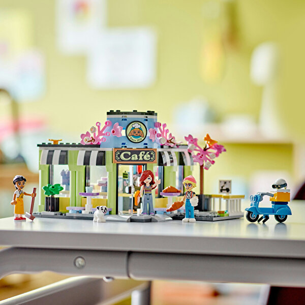 LEGO Heartlake City Kafe’si 42618