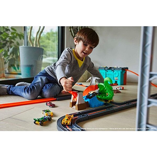 Hot Wheels Şehirde Yaratık Macerası Oyun Seti Serisi Toxic Gator GTT69