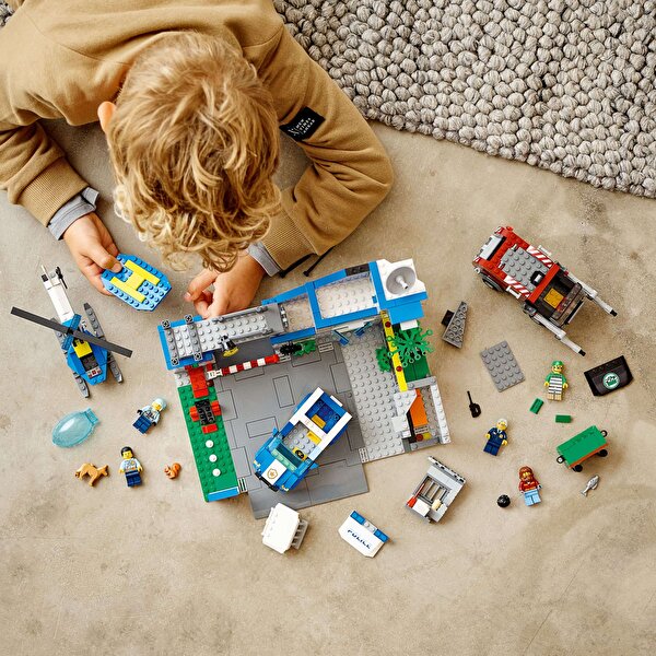 LEGO® City Polis Merkezi 60316