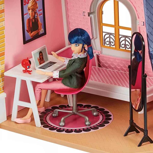 Miraculous Ladybug Marinette'in 2'si 1 Arada Oyun Seti