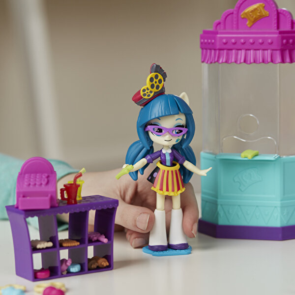 My Little Pony Equestria Girls Miniler Sinema Salonu