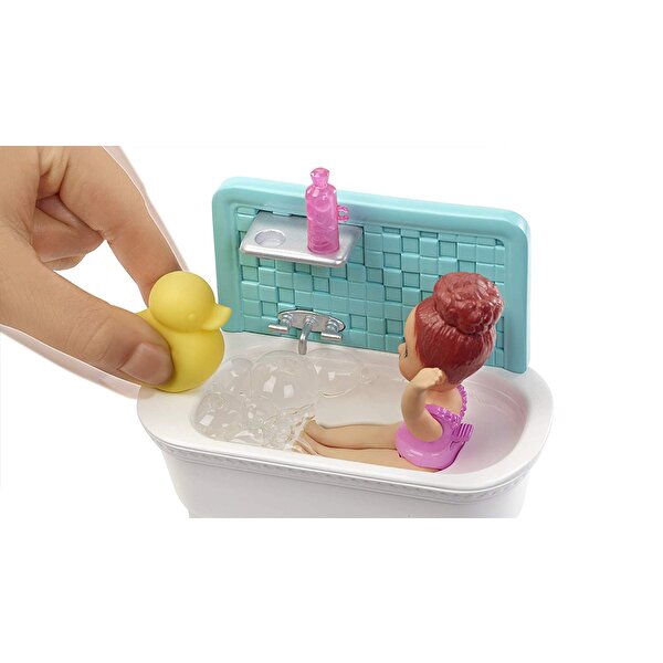 Barbie Bebek Bakıcılığı Oyun Seti Banyo Temalı FXH05