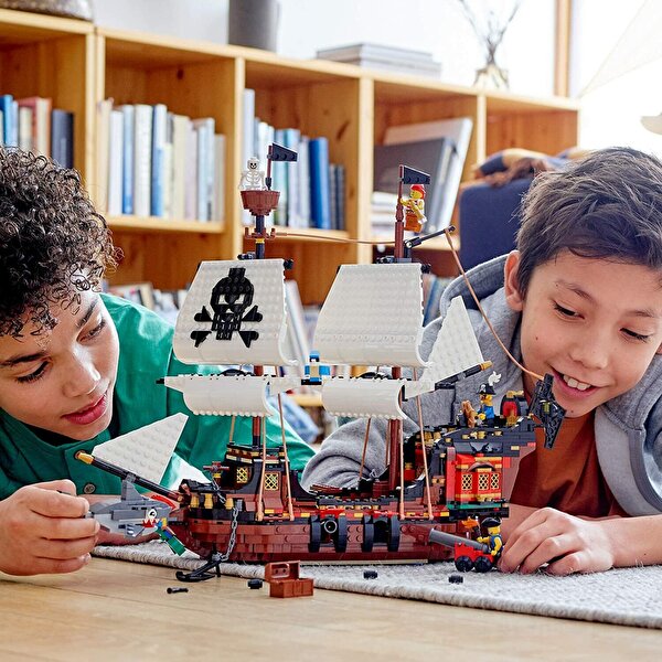 LEGO Creator Korsan Gemisi 31109