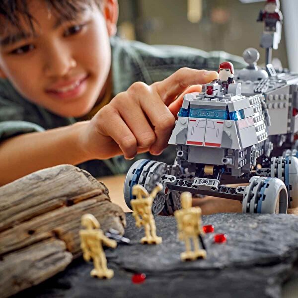 LEGO Star Wars: Klon Savaşları Cumhuriyet Juggernaut 75413