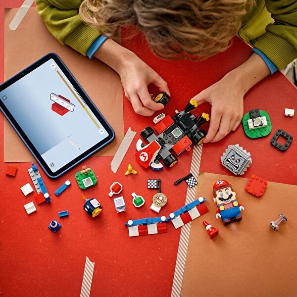 LEGO Super Mario Mario Kart – İnteraktif LEGO Mario ve Standard Kart 72043