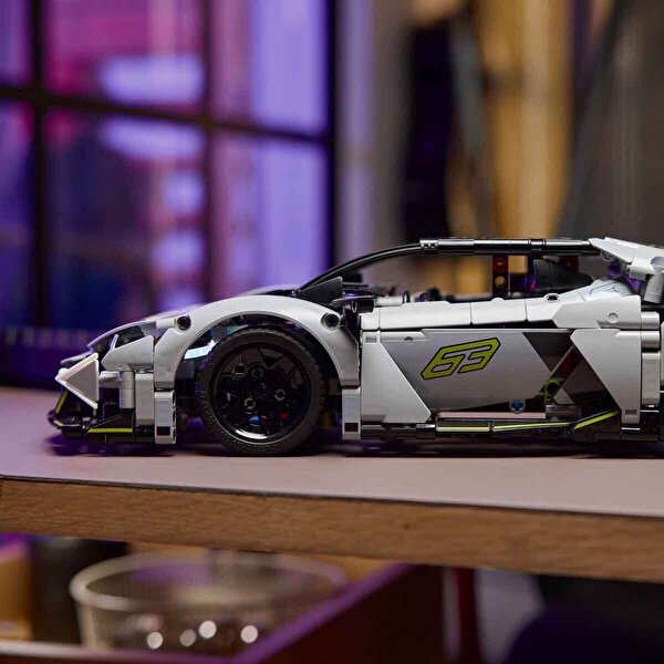 LEGO Technic Lamborghini Revuelto Süper Spor Araba 42214