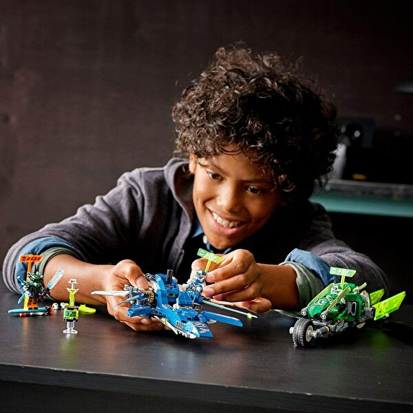 LEGO Ninjago Jay ve Lloyd'un Hızlı Yarışçıları 71709