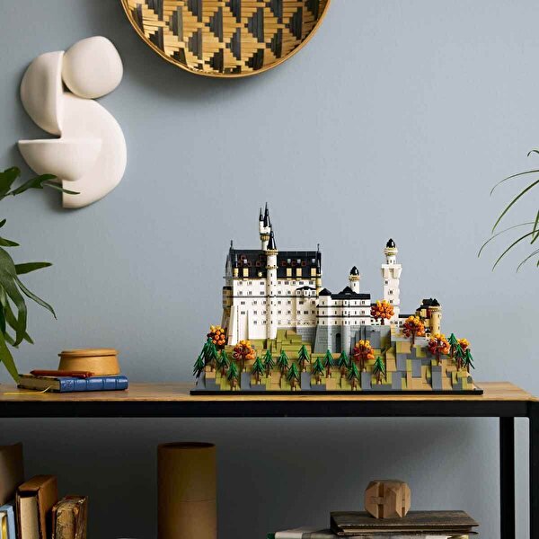 LEGO Architecture Neuschwanstein Şatosu 21063