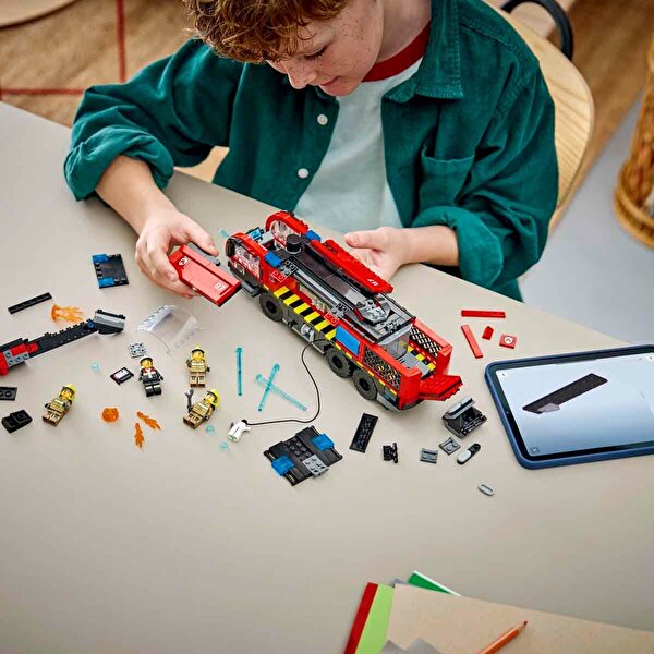 LEGO City Havaalanı İtfaiye Kamyonu 60499