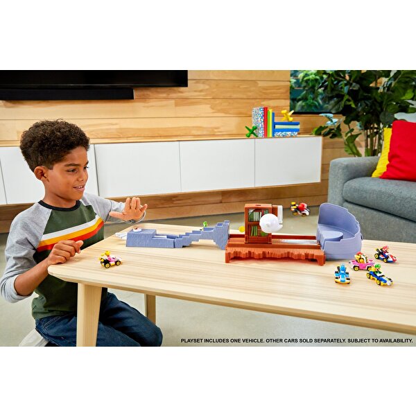 Hot Wheels Mario Kart Çılgın Yaratıklar Oyun Seti Boo's Spooky Sprint GNM23