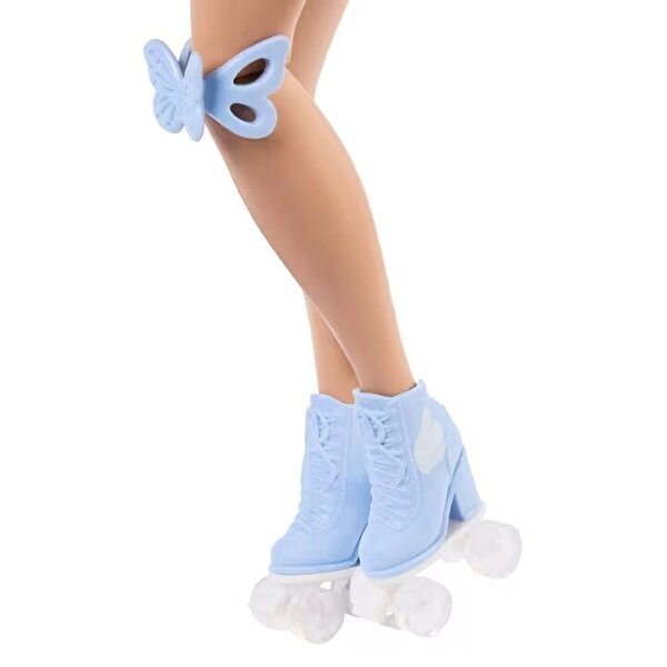 Barbie Dream Besties Paten Partisi Malibu Bebek ve Aksesuarları JFX96