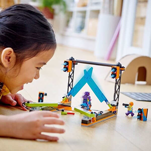 LEGO City Kılıçlı Gösteri Yarışması 60340