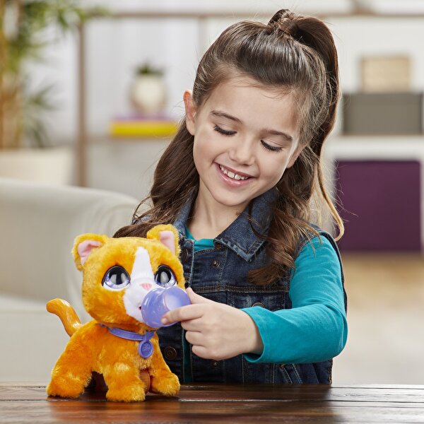 Fur Real Yürüyen Çiş Yapan Dostlarım E8949