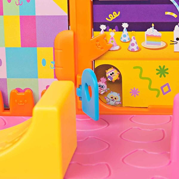 Gabby’s Dollhouse Party Room Set
