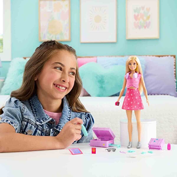 Barbie Malibu Bebek ve Aksesuarları JMJ47