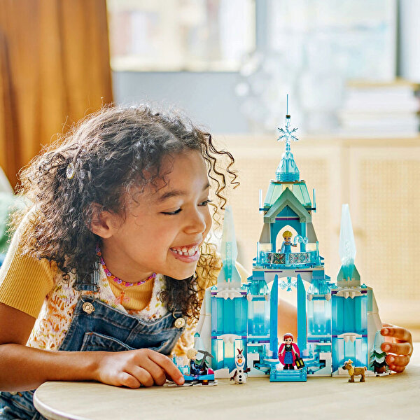 LEGO Disney Karlar Ülkesi Elsa’nın Buz Sarayı 43244