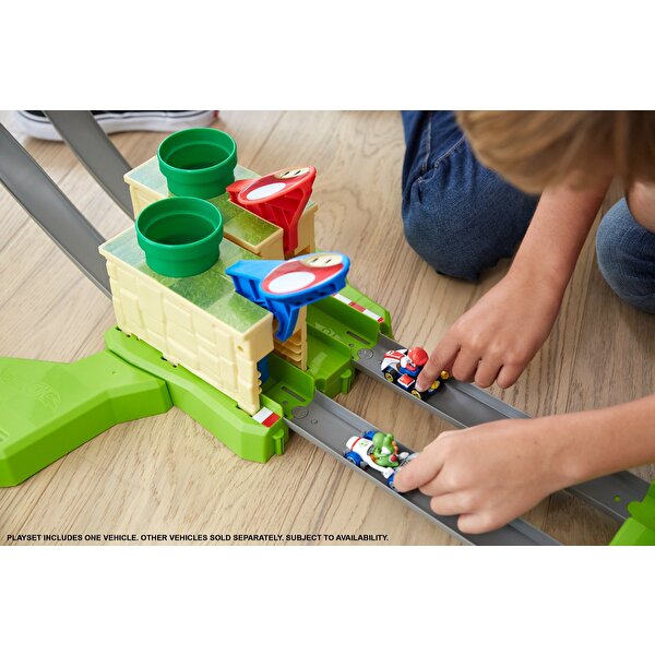 Hot Wheels Mario Kart Çılgın Dönüş Parkuru Yarış Seti GHK15