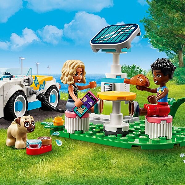 LEGO Friends Elektrikli Araba ve Şarj İstasyonu 42609