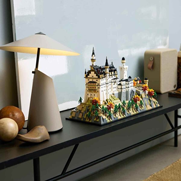 LEGO Architecture Neuschwanstein Şatosu 21063