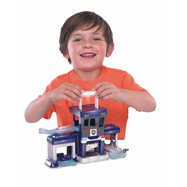 Harika Kanatlar Paul'ün Polis Merkezi