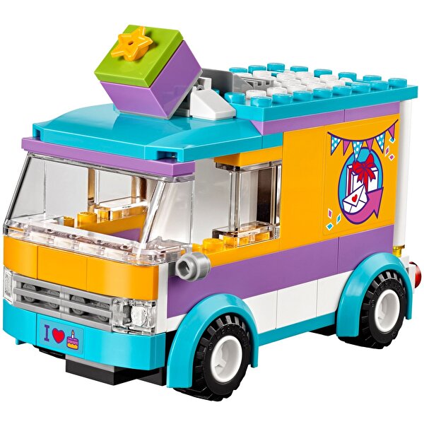 LEGO® Friends Heartlake Hediye Dağıtımı