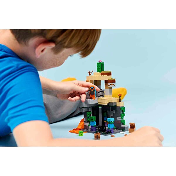 LEGO Minecraft Zombi Zindanı 21587