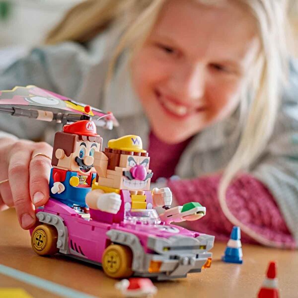 LEGO Super Mario: Mario Kart Wario ve King Boo 72038