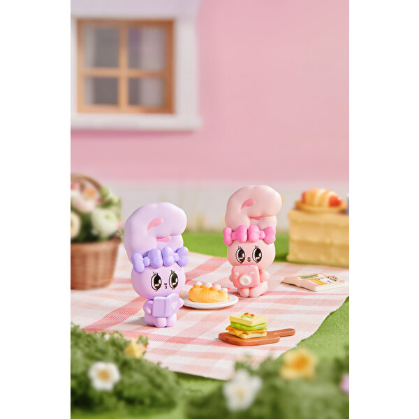 Esther Bunny Little Serisi Sürpriz Paket Koleksiyon Figürü