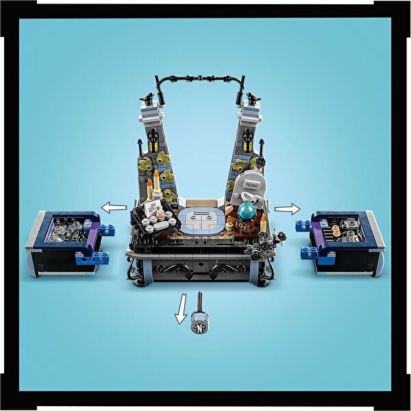 LEGO Wednesday Addams Figürü 76780