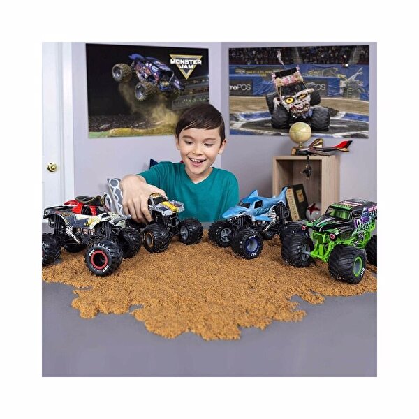 Monster Jam 1:24 Gas Monkey Garage