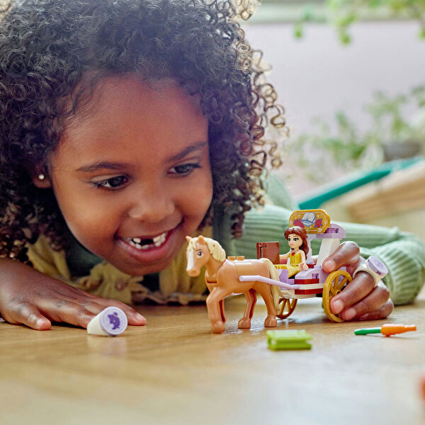 LEGO Disney Princess Belle’in Hikaye Zamanı At Arabası 43233