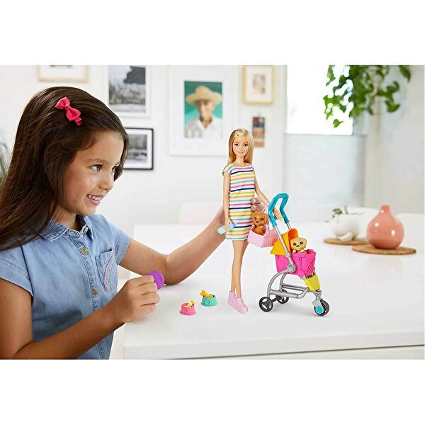 Barbie ve Köpekleri Geziyor Oyun Seti GHV92