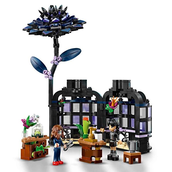 LEGO Wednesday Siyah Yıldız Çiçeği 76784