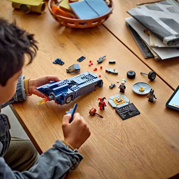 LEGO DC Batman: Batmobile ile Batman