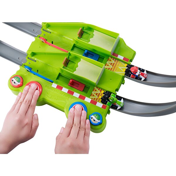 Hot Wheels Mario Kart Motorlu Çılgın Dönüş Parkuru Yarış Seti GCP27