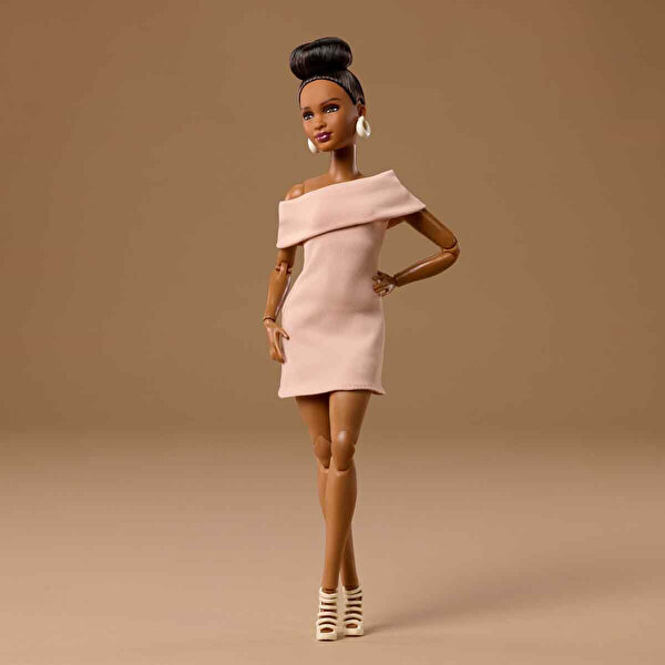 Barbie Signature Barbie Basics İkonik Koleksiyon Bebeği Model JJX27