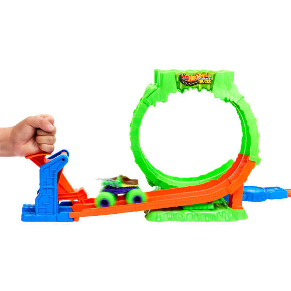 Hot Wheels Monster Trucks Mutant Kaosu Çemberde Yarış Oyun Seti JMK91