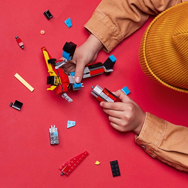 LEGO® Creator 3’ü 1 Arada Süper Robot 31124