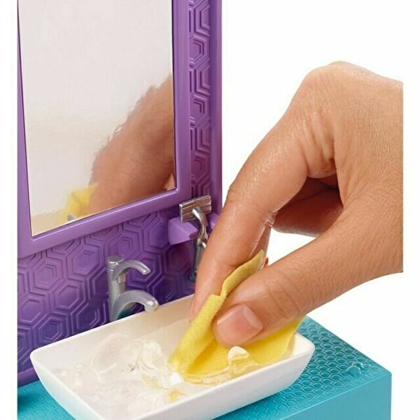 Barbie Yakışıklı Ken Bebek ve Aksesuarları Banyo Temalı FYK53