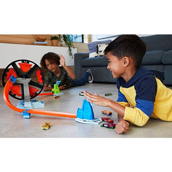 Hot Wheels Dönen Tekerlek Macerası Yarış Seti GJM77