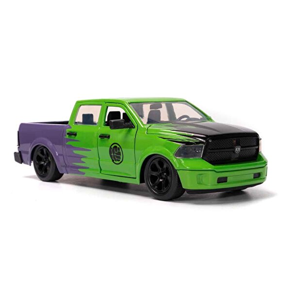 1:24 Marvel Avengers 2014 RAM 1500 Model Araba ve Hulk Figür