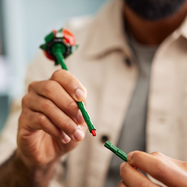 LEGO Icons Gül Buketi 10328